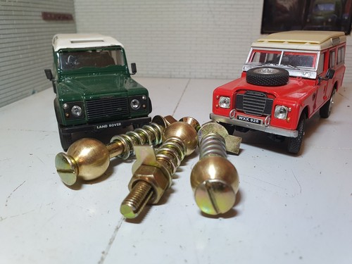 Rear door hinge - rear,