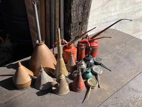 Vintage oil cans job lot - job,
