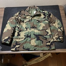 Vintage US Army M65 Field Jacket Mens Medium Short Woodland Camo Cold Weather