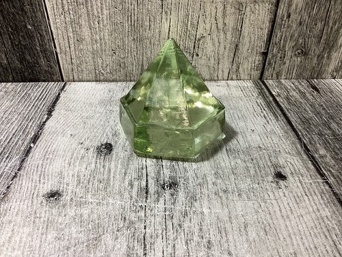 Ship deck green glass prism - green,