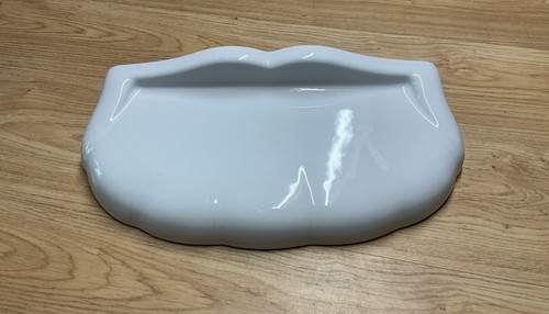 Toilet cistern lid - cistern, twyford