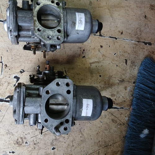 Twin carburettors - ,