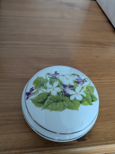Vintage hand painted porcelain - painted,