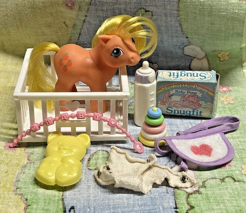 Little pony baby applejack - pony,
