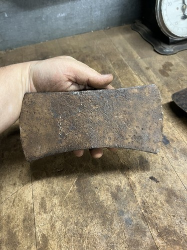 Vintage old early axe - lb,