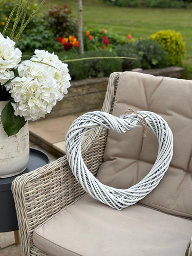 Medium white wicker hanging - medium,