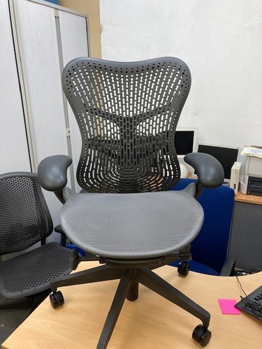Herman miller mirra 2triflex - miller,