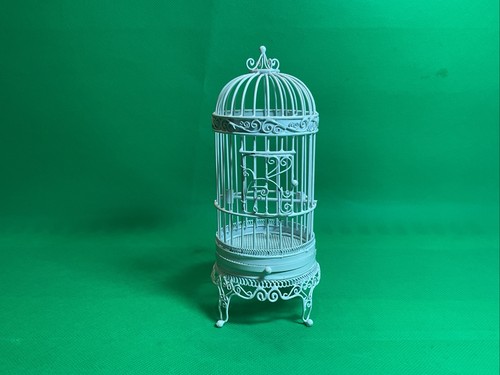 12th scale dolls - house, large