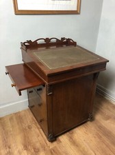 Davenport style, Mahogany Roll