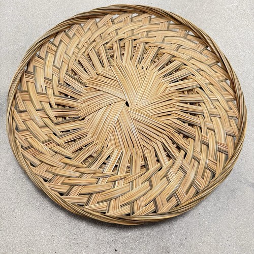 Vtg round basket tray wicker - vtg,
