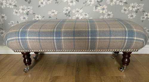New footstool laura - a,