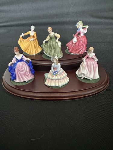 Royal doulton set - royal, 6