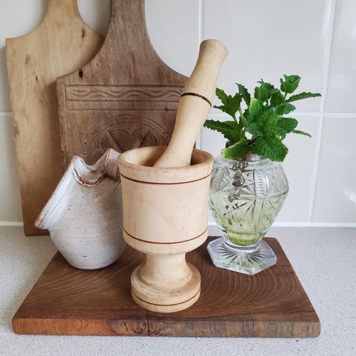 Small light wood - light, &
