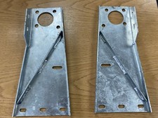 LAND ROVER SERIES 2A/3 GALVANISED BULKHEAD BRACKETS 592984 & 592985