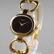 GUCCI Women's Watch 1600 Gold