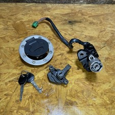 Suzuki Bandit 600 Mk2 - Lock Set Ignition Seat Fuel Cap 2000 - 2004 2 Keys