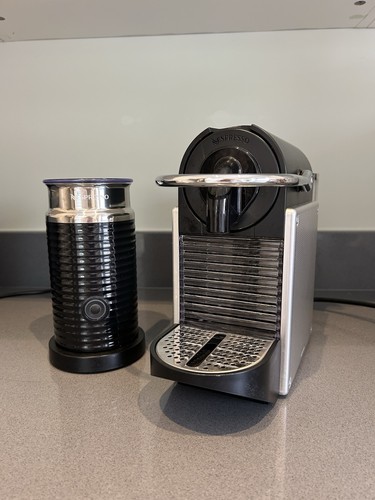 Nespresso pixie coffee machine - pixie,