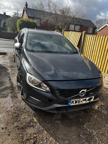 Volvo v60 design breaking - r,