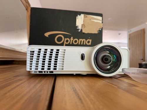 Optoma gt760 3400 - gt760, lumens