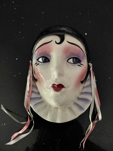 Pierrot clown wall mask