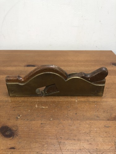 Skew mouth shoulder plane - shoulder,