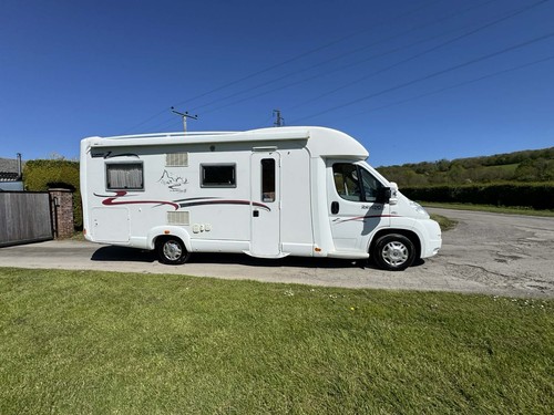 Rapido motorhome 7066f - motorhome,