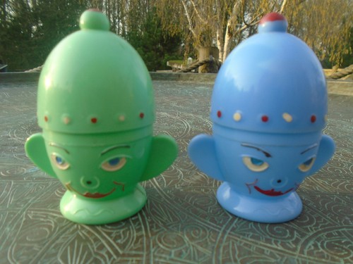 Vintage pair gantoy egg cups - pair,