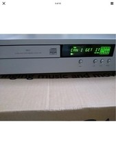Arcam FMJ CD17 player