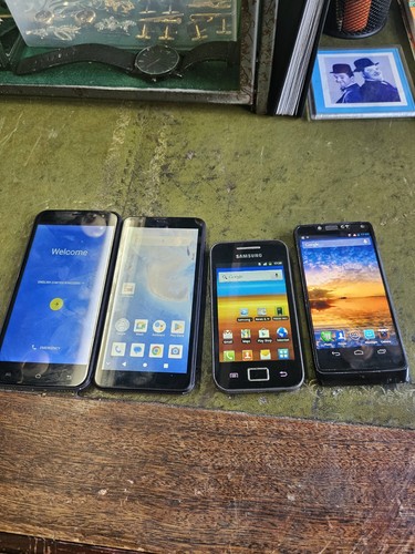 Mobile phones job lot mix - phones,