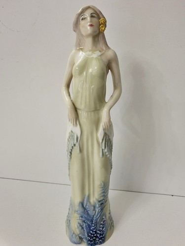 Royal doulton figurinemorning - royal,