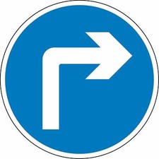 Road traffic Turn right ahead