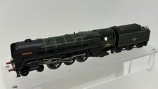 Triang OO Gauge BR Green 7MT 4-6-2 70000 Britannia Class Steam Locomotive