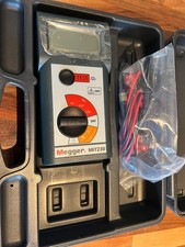 MEGGER MIT230 INSULATION AND