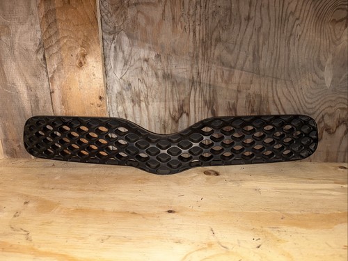Toyota yaris front - -, grill