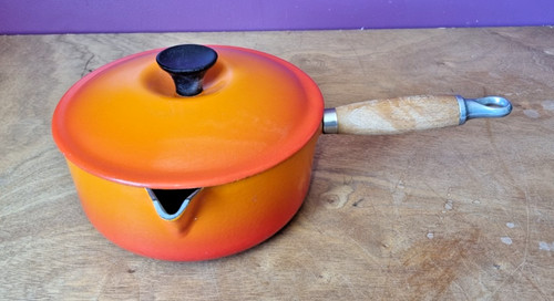 Creuset cast iron saucepan - cast,