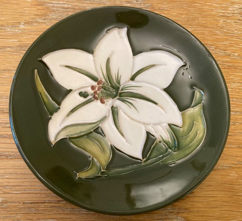 Moorcroft pin dish bermuda - moorcroft,