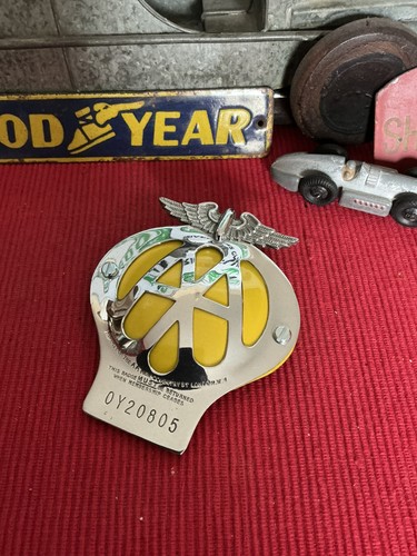 Vintage car badge aa - -, member
