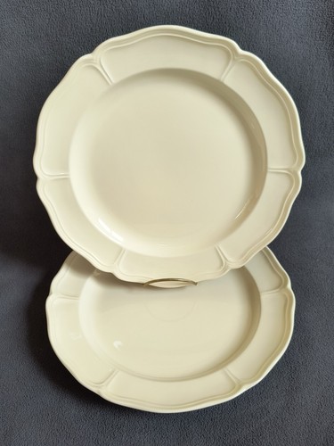 Wedgwood queens shape - queens, (2)