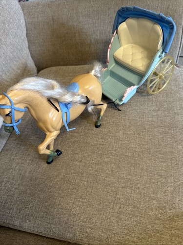 Barbie horse carriage some - /carriage,