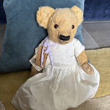 Mrs M. 1939’s Merrythought Bear