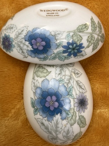 Vintage wedgewood blue white - vintage,