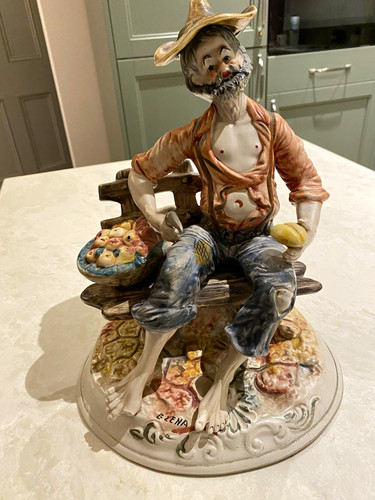 Capodimonte figurine man a - capodimonte,