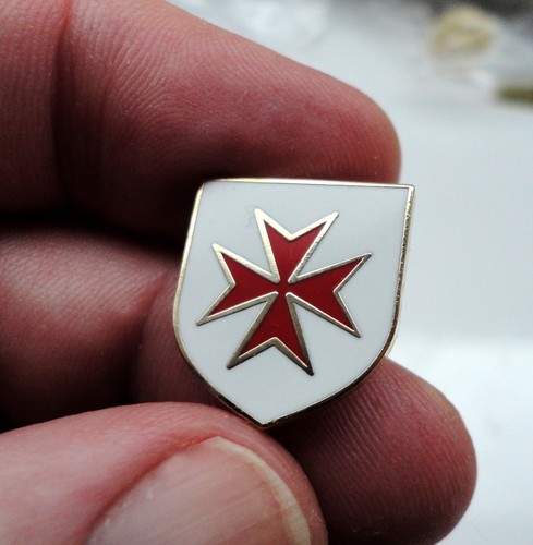 Pre owned enamel knights - pre-owned,