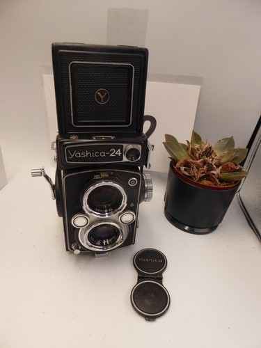 Yashica tlr film camera - tlr,