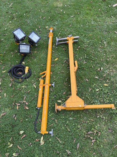 Clark mast telescopic tripod