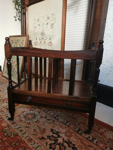 Vintage magazine rack - vintage,