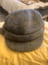 LADIES HARRIS TWEED HAT HAND