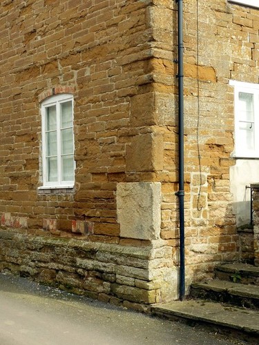 Photo 6x4 quoins church - quoins,