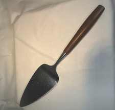 Cake Slicer Server Wooden