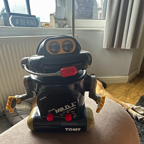 Tomy fm radio tuning - am/fm,